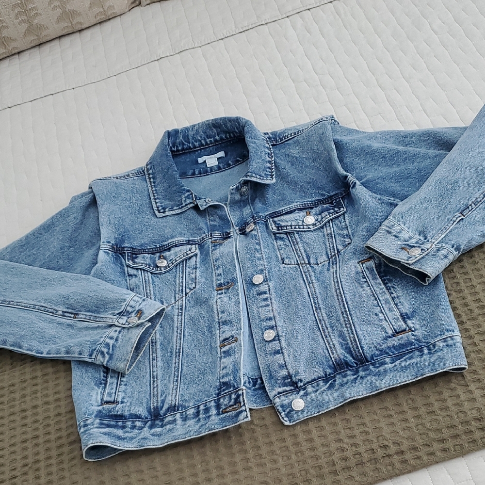 Forever 21 Classic Blue Denim Jacket